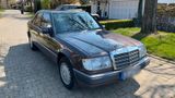 Mercedes-Benz Mercedes Benz e230 w124 Oldtimer - Mercedes-Benz E 230: W124