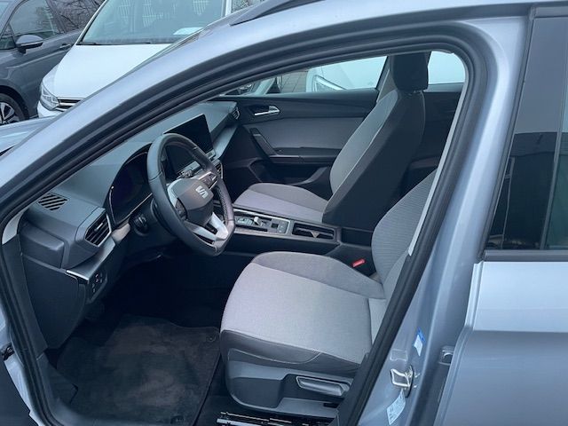 Leon Sportstourer 2.0 TDI DSG Style Navi Digital