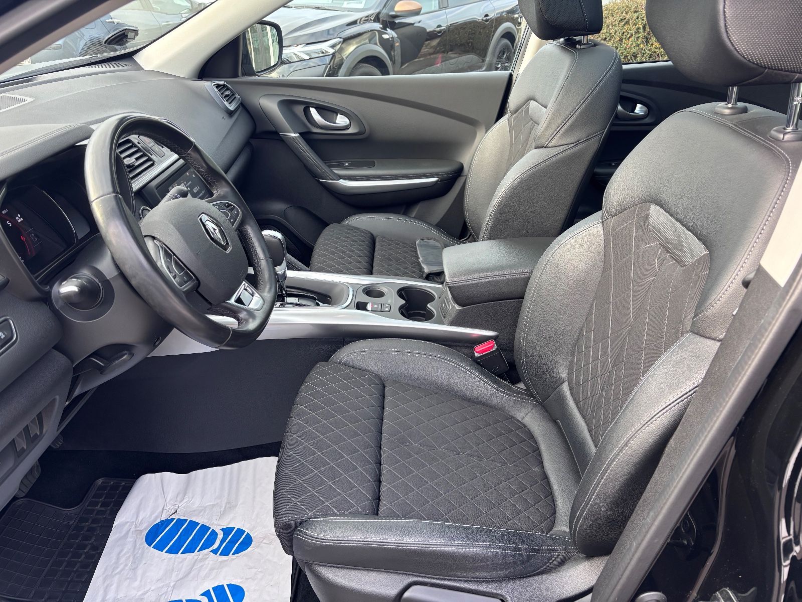 Fahrzeugabbildung Renault Kadjar Intens "AUTOMATIK"