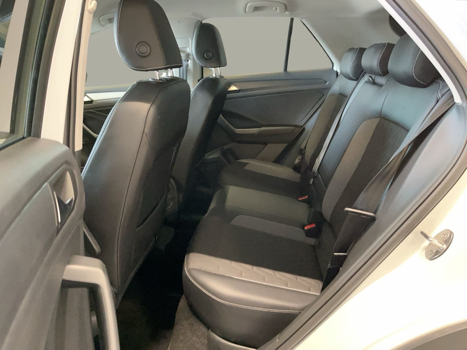 Volkswagen T-Roc - Bild 13