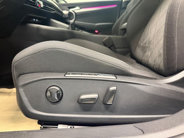 Golf VIII Life 1.5 TSI AHK STNDHZG LED