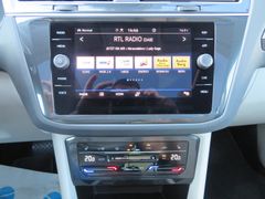 VW Tiguan 2.0 TDI Elegance 4M Matrix Navi Ahk Pano VW Tiguan 2.0 TDI Elegance 4M Matrix Navi Ahk Pano