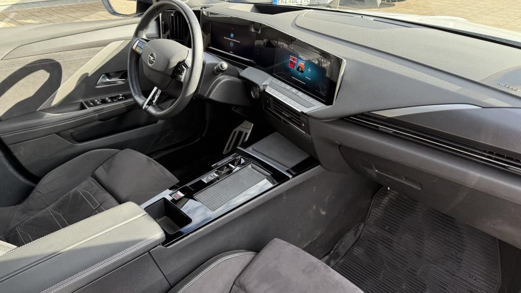 Autohaus Zimpel -  Opel Astra Ultimate 1.2T 360Kamera+HUD+Klimaautomatik - Bild 10