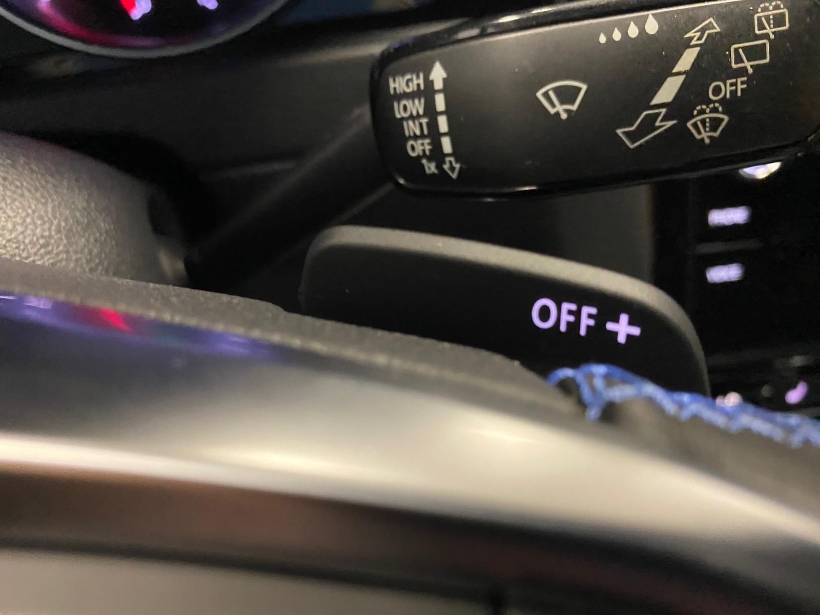 Fahrzeugabbildung Volkswagen Golf VII 1.4 PLUG-IN HYBRID GTE+AHK+MATRIX+ACC