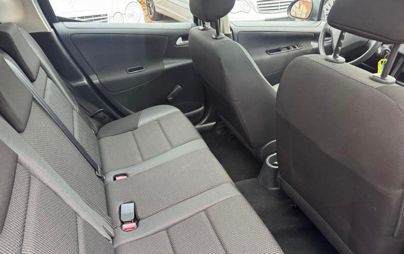 Peugeot 207 2011 — photo 15