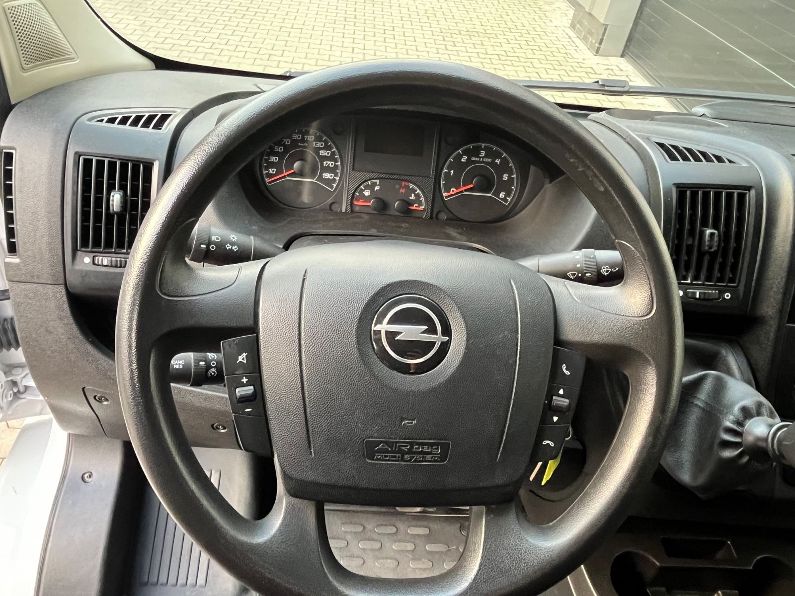 Fahrzeugabbildung Opel Movano C DOKA Pritsche L1H1 3,5t