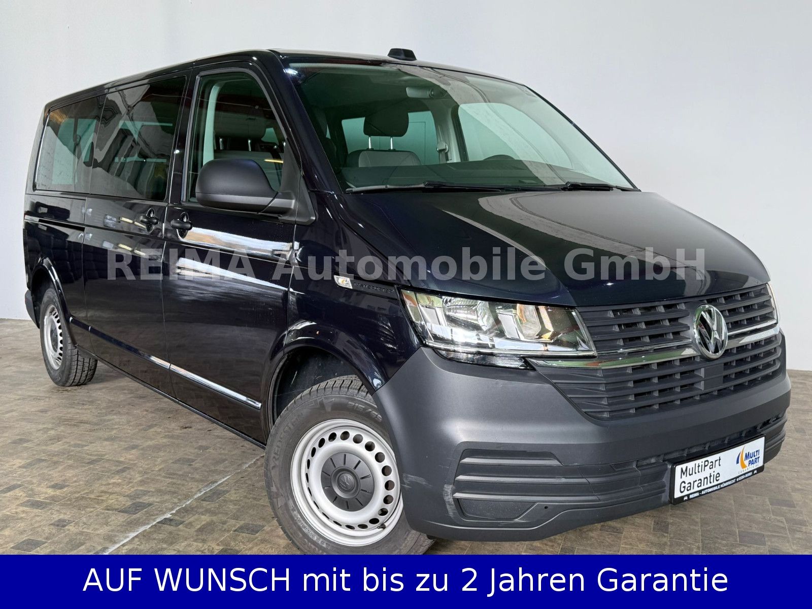 Fahrzeugabbildung Volkswagen T6.1 Bus 2,0 Diesel L 2, 9 Sitzer, Automatik