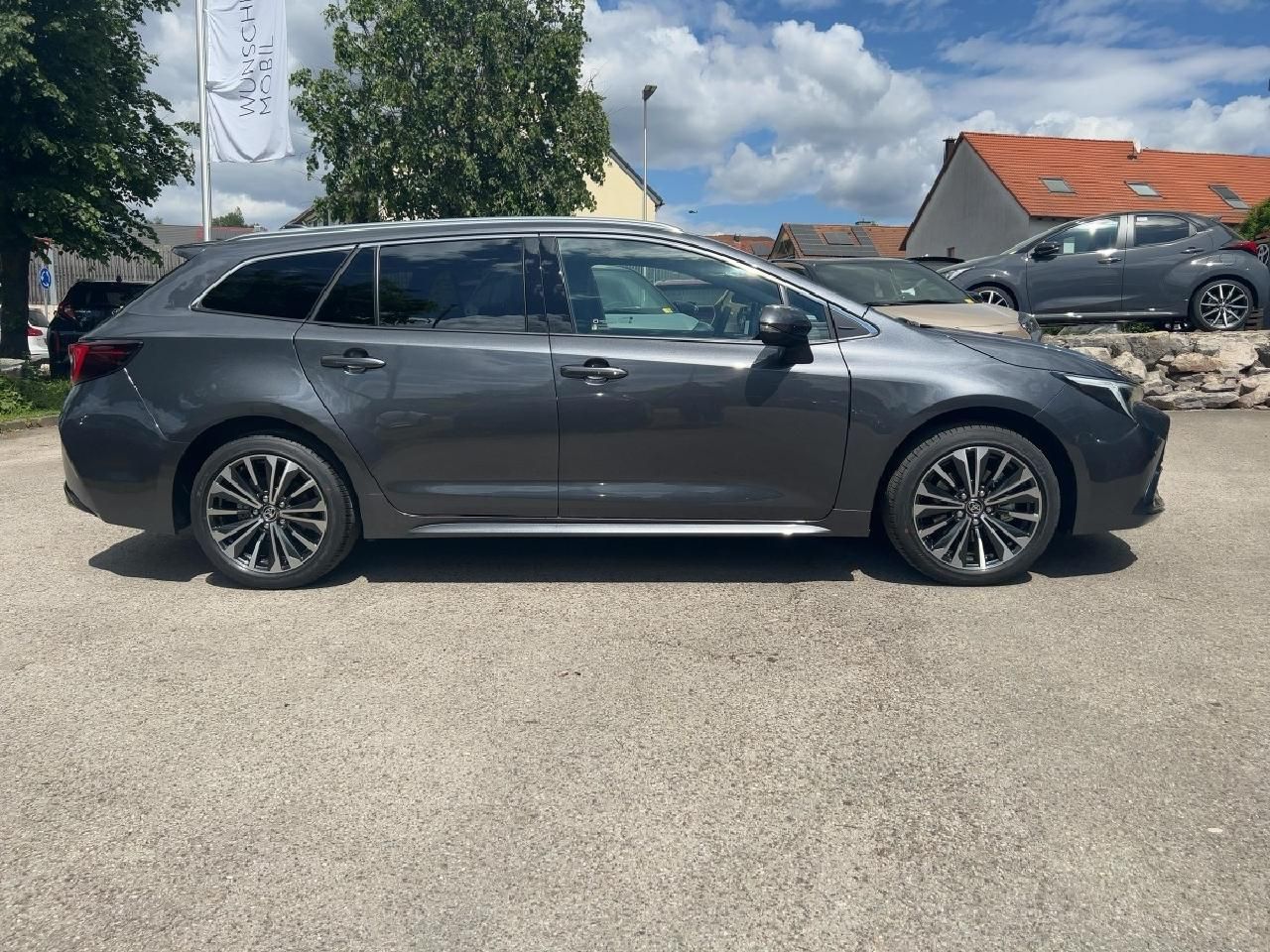 Fahrzeugabbildung Toyota Corolla TS Hybrid Teamplayer + Technik Paket