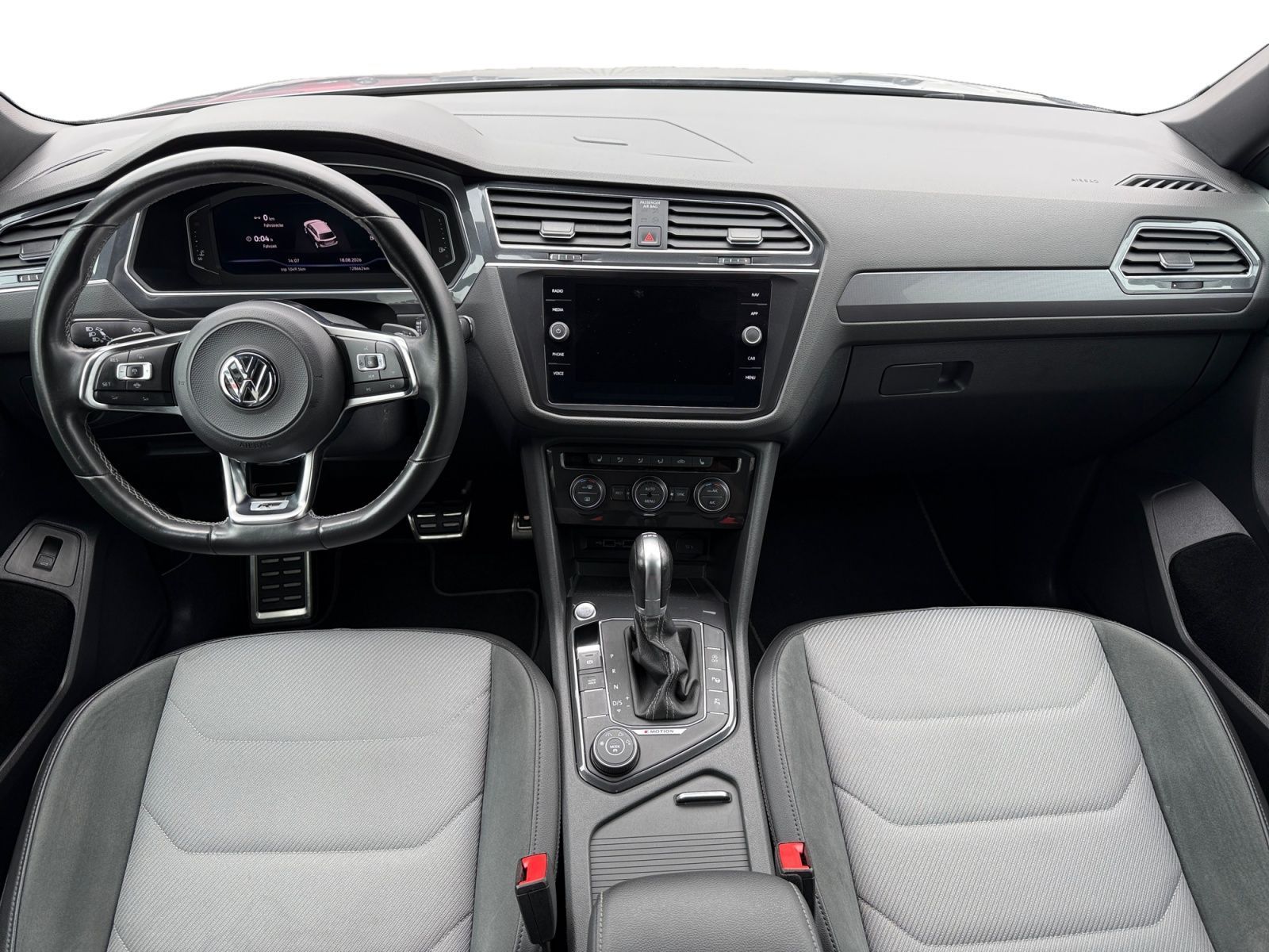 Fahrzeugabbildung Volkswagen Tiguan Allspace 2.0 TDI R-LINE 7 SITZE 20" AHK