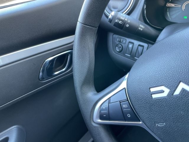 Fahrzeugabbildung Dacia Spring Electric 45 Essential Tempomat, Telefonvo