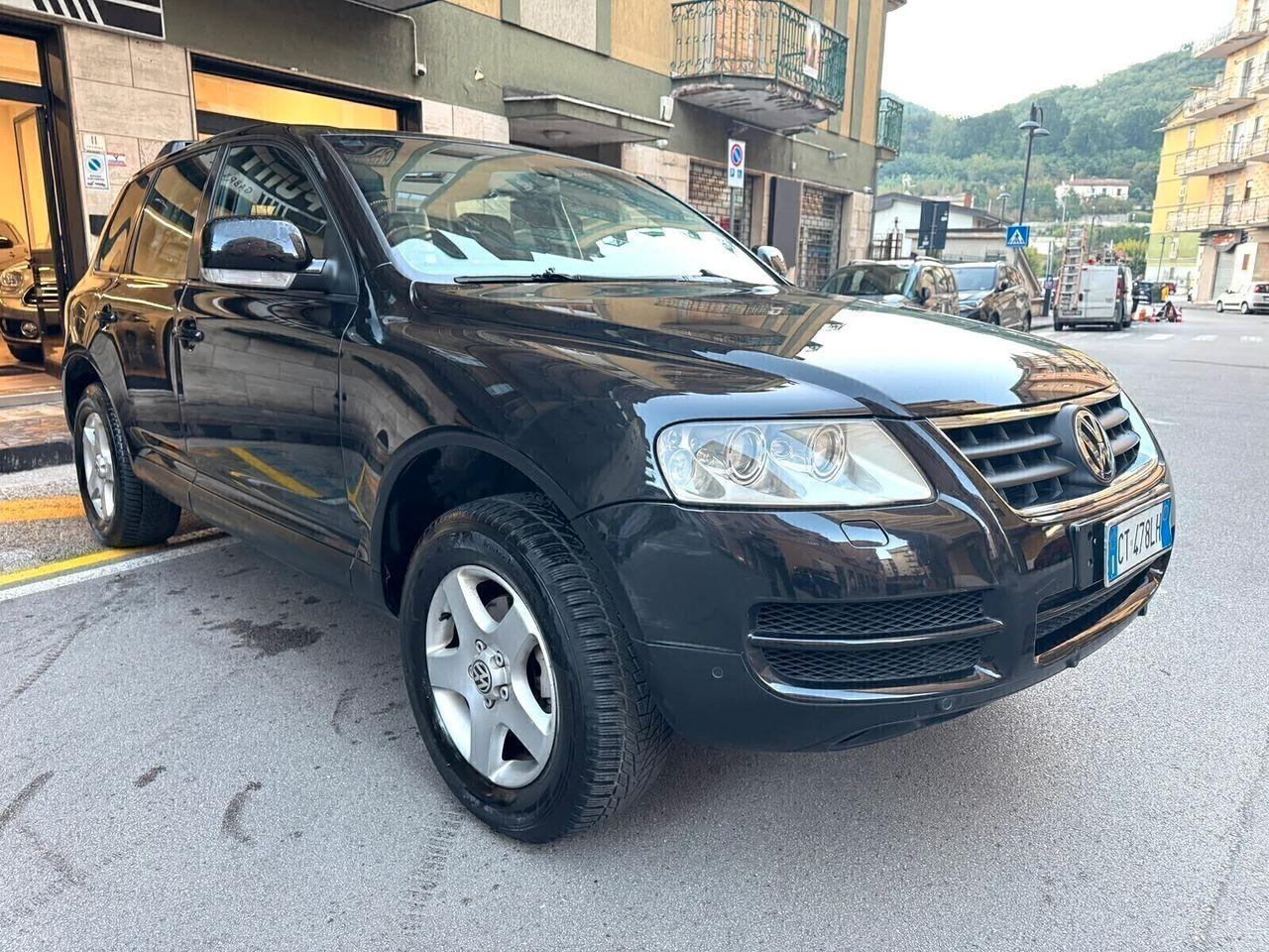 Volkswagen Touareg 2005 — photo 12