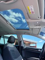 Volkswagen Golf 1.5 TSI ACT OPF DSG Highline/ R-Line Sport - Volkswagen Golf: Sport Line