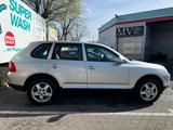 Porsche Cayenne 3.2 V6 Zuverlässiger SUV mit AHK - Porsche Cayenne aus 2004: V6