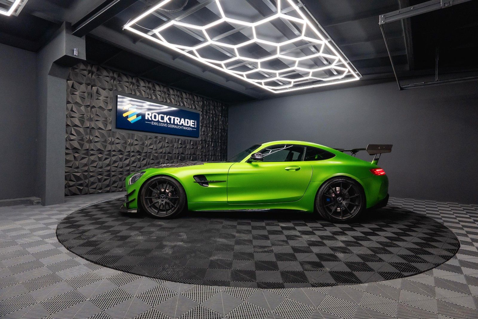Fahrzeugabbildung Mercedes-Benz AMG GT R Coupe TIKT Performance | 750PS | Carbon
