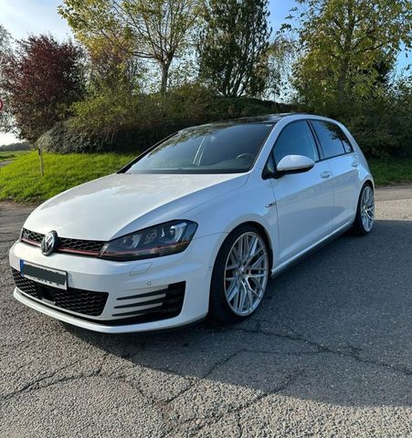 Volkswagen Golf GTI BlueMotion Technology DSG