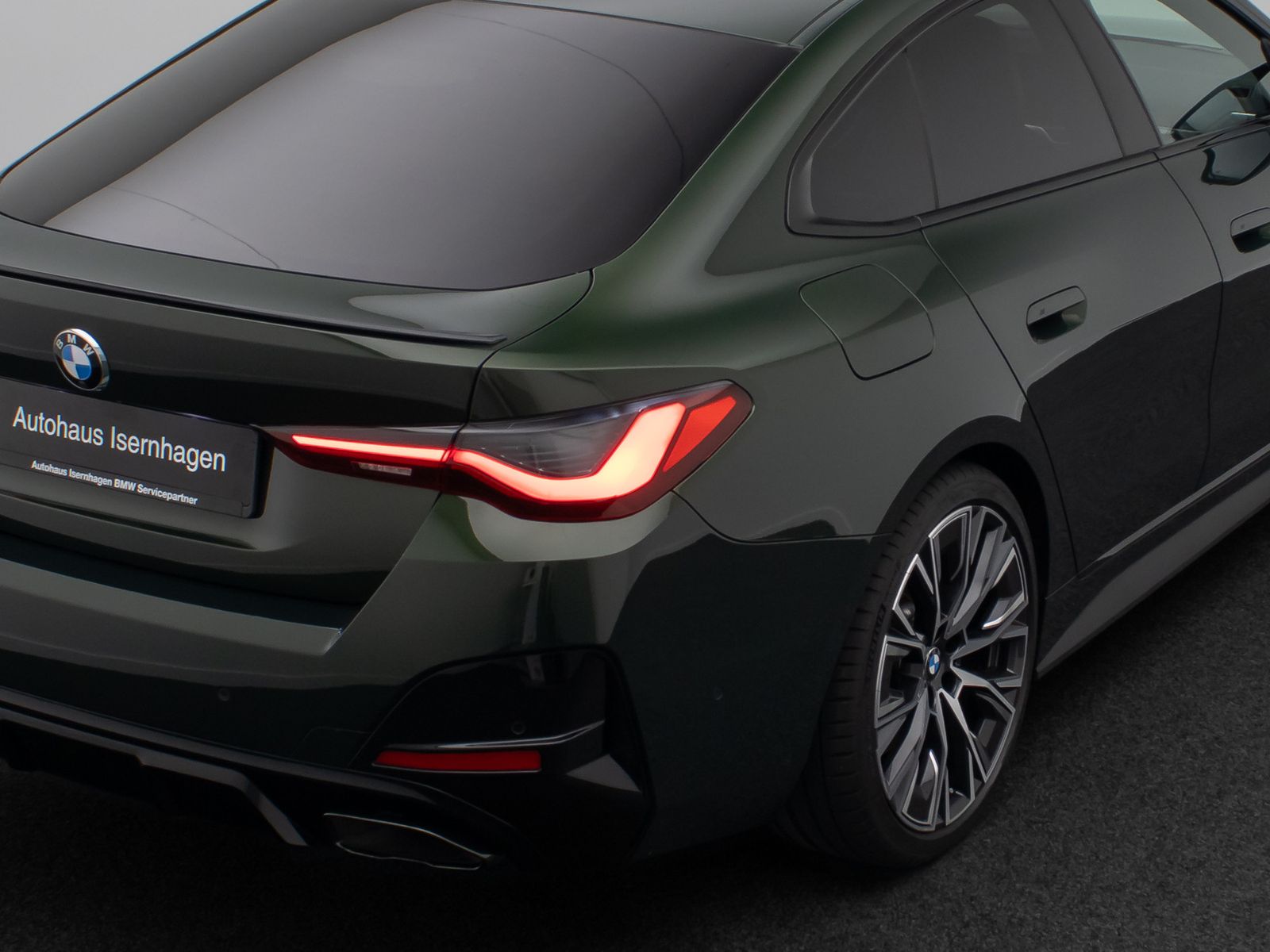 Fahrzeugabbildung BMW M440i xD Gran Coup&eacute; HUD H/K Laser Kamera DAB 20"