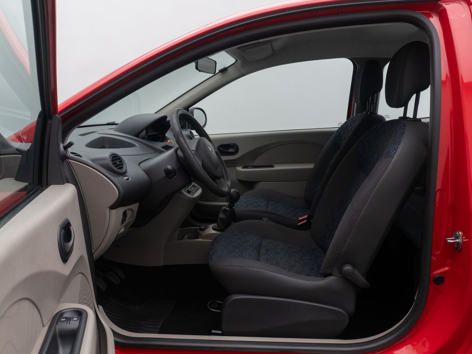Fahrzeugabbildung Renault Twingo Authentique AllwetterReif CD ABS BremsAss