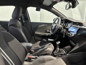 Fotografie 5 des Opel Corsa 1.2 Direct Injection Turbo GS