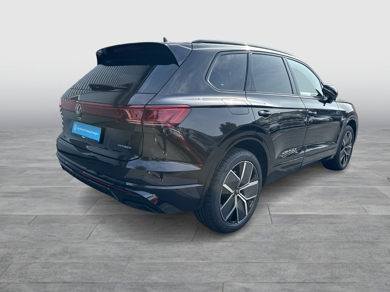 Volkswagen Touareg HYBRID R PANO DYNAUDIO CAM ACC LM21 NAVI foto 4