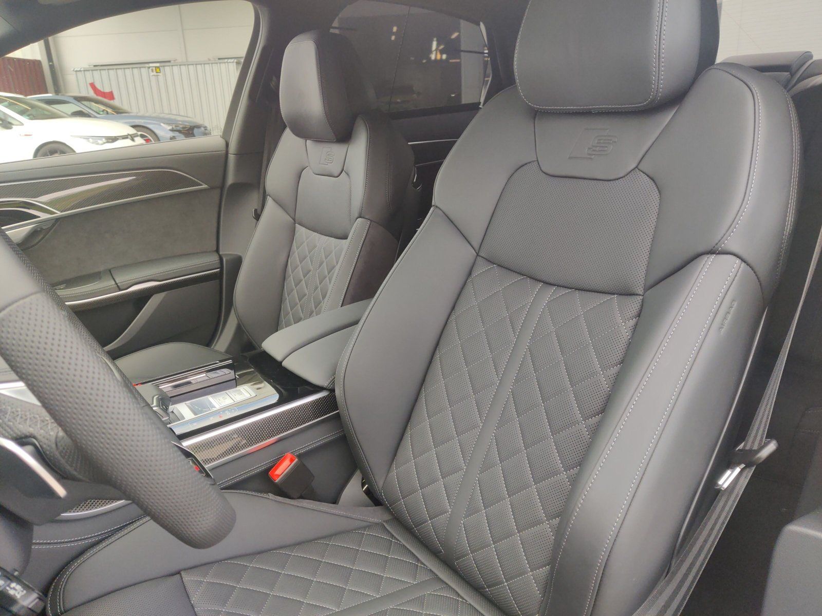 Audi S8 - Bild 12