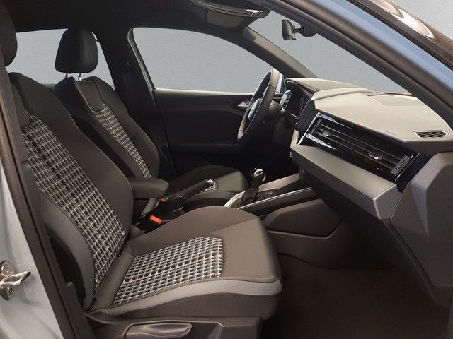 Fahrzeugabbildung Audi A1 allstreet 30TFSI S-tronic LED Kamera 17"