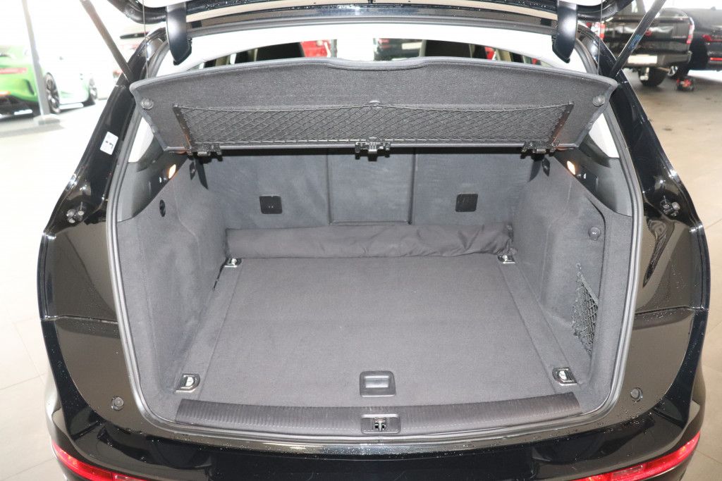 Fahrzeugabbildung Audi Q5 2.0 TDI quattro S tronic-Xenon Verbraucht Öl!