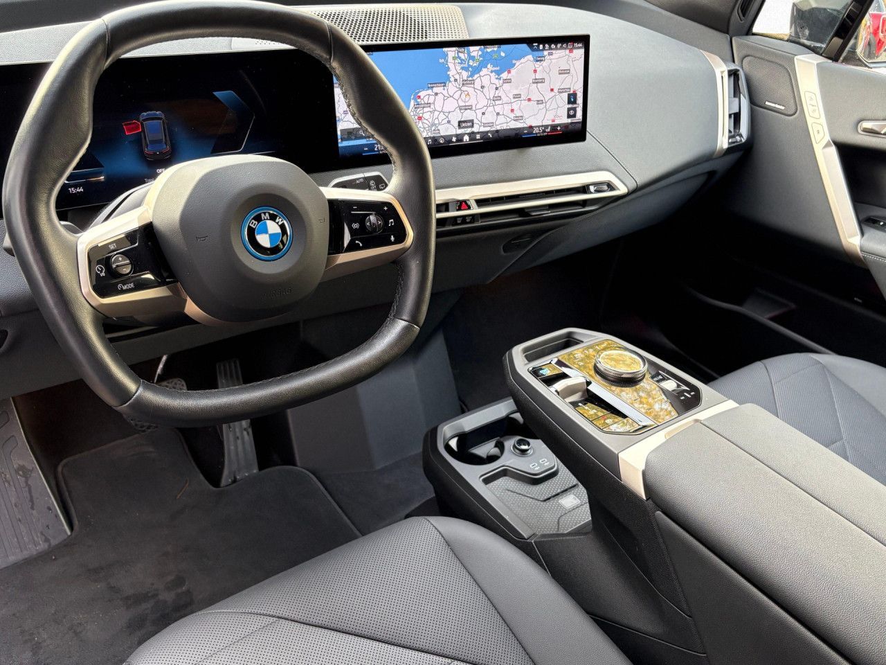 BMW iX - Bild 13