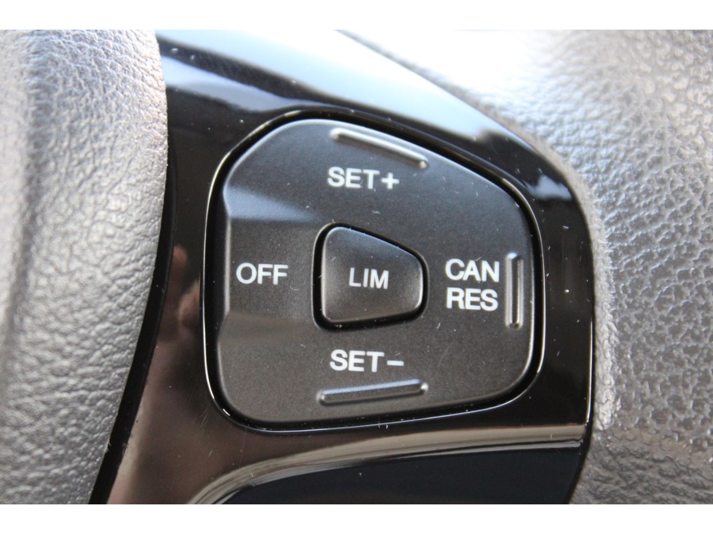 Fahrzeugabbildung Ford Ka + Cool&Connect 1.2Ti-VCT Klima WiPa Bluetooth