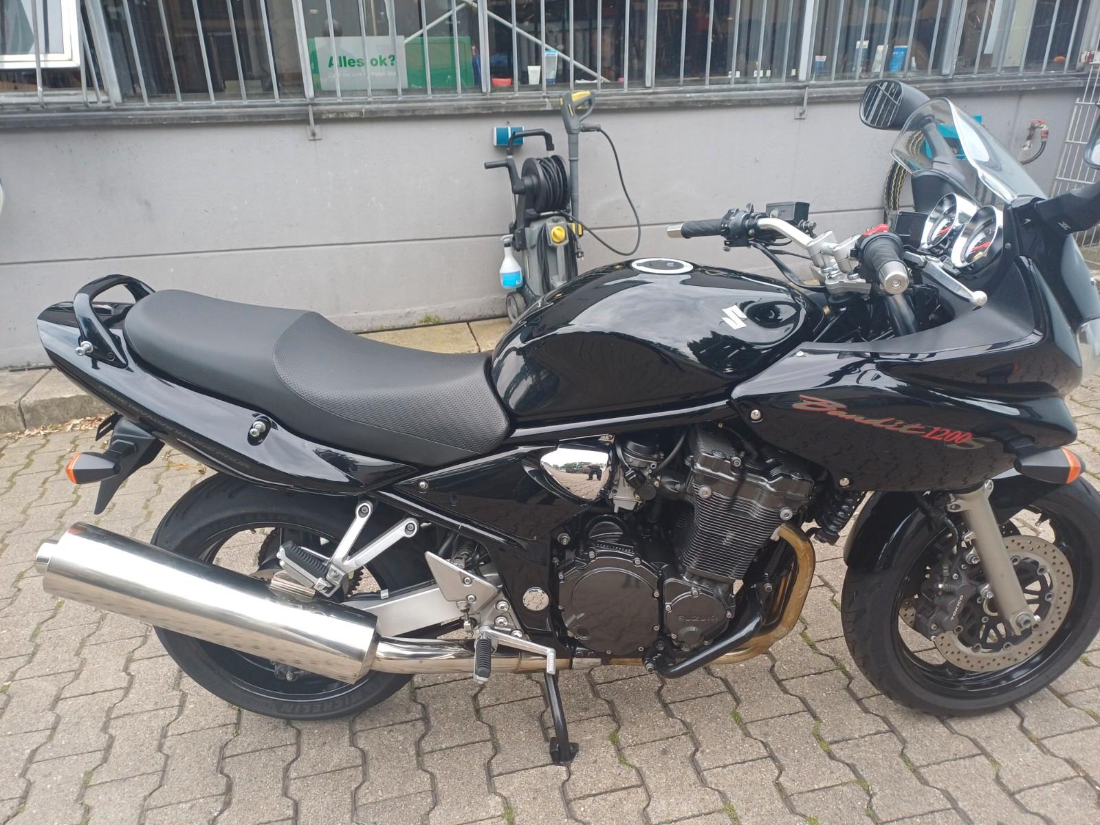 Suzuki GSF1200S Bandit