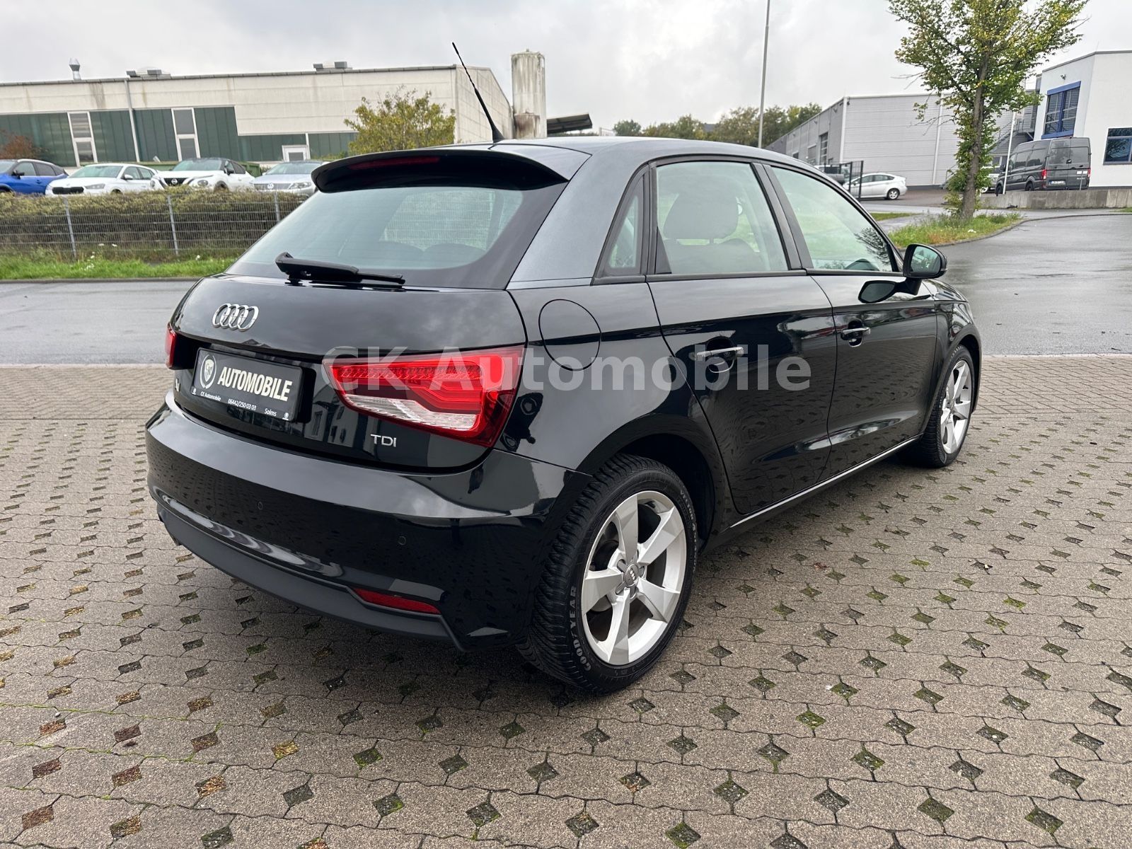 Fahrzeugabbildung Audi A1 Sportback Sport 1.6 TDi/Navi/Klima/SHZ/PDC