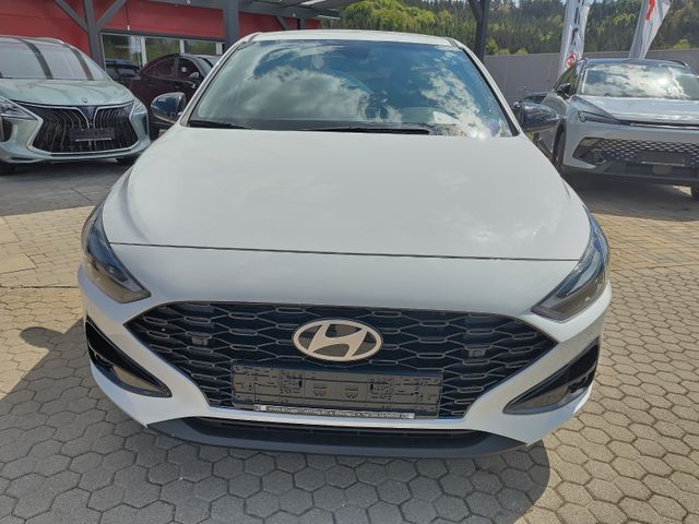Hyundai i30 1.0 T-GDI Advantage Kamera Navi Tempomat