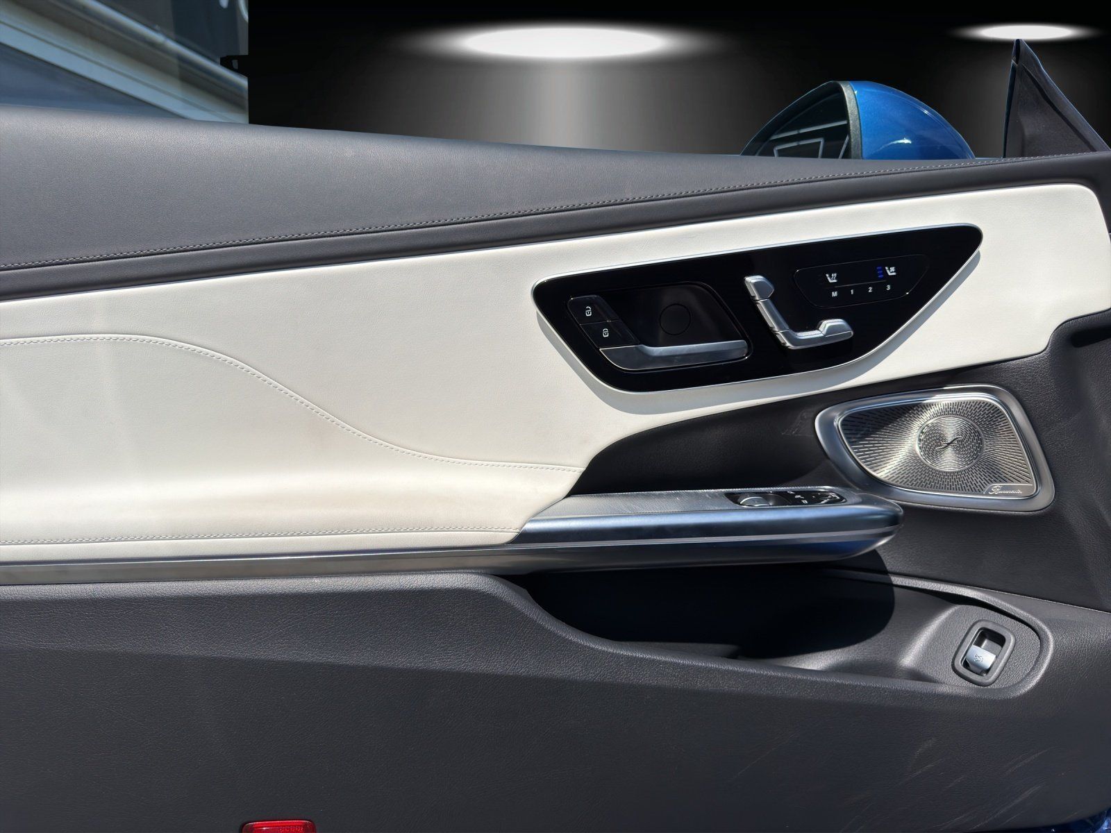 Fahrzeugabbildung Mercedes-Benz CLE450 AMG Prem+ DISTRO Massage HAL Carbon NAPPA