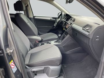 Volkswagen Tiguan - 12