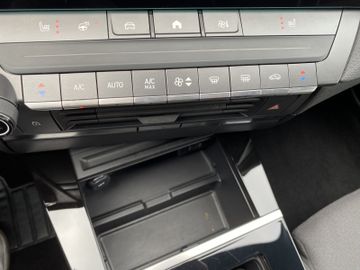 Bild 20 Opel Astra GS AT/NAVI/LHZ+SHZ/PDC vo+hi+360CAM