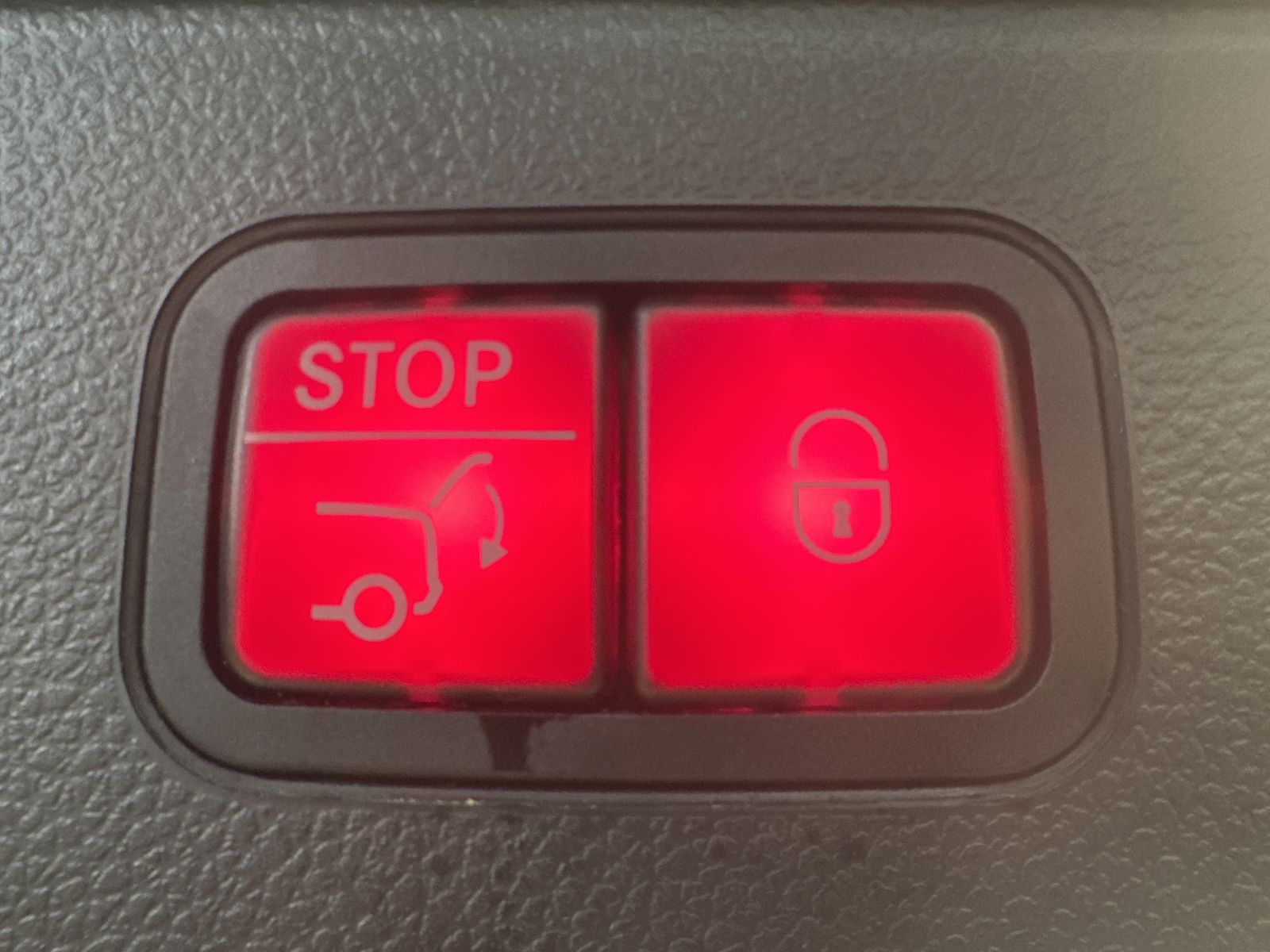 Fahrzeugabbildung Mercedes-Benz GLC 220d 4Matic AMG-Line NAV+LED+SZANDHEIZUNG+PP