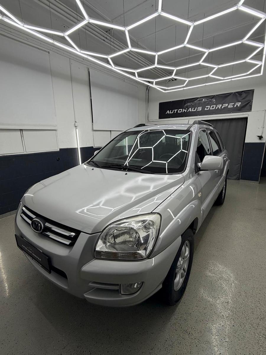 Kia Sportage EX 4WD LPG KLIMA AHK LEDER TÜV 2.HAND