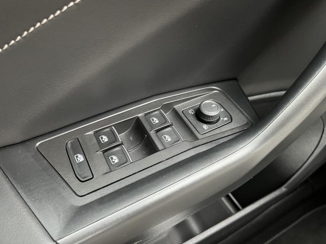Volkswagen T-Roc - Bild 12