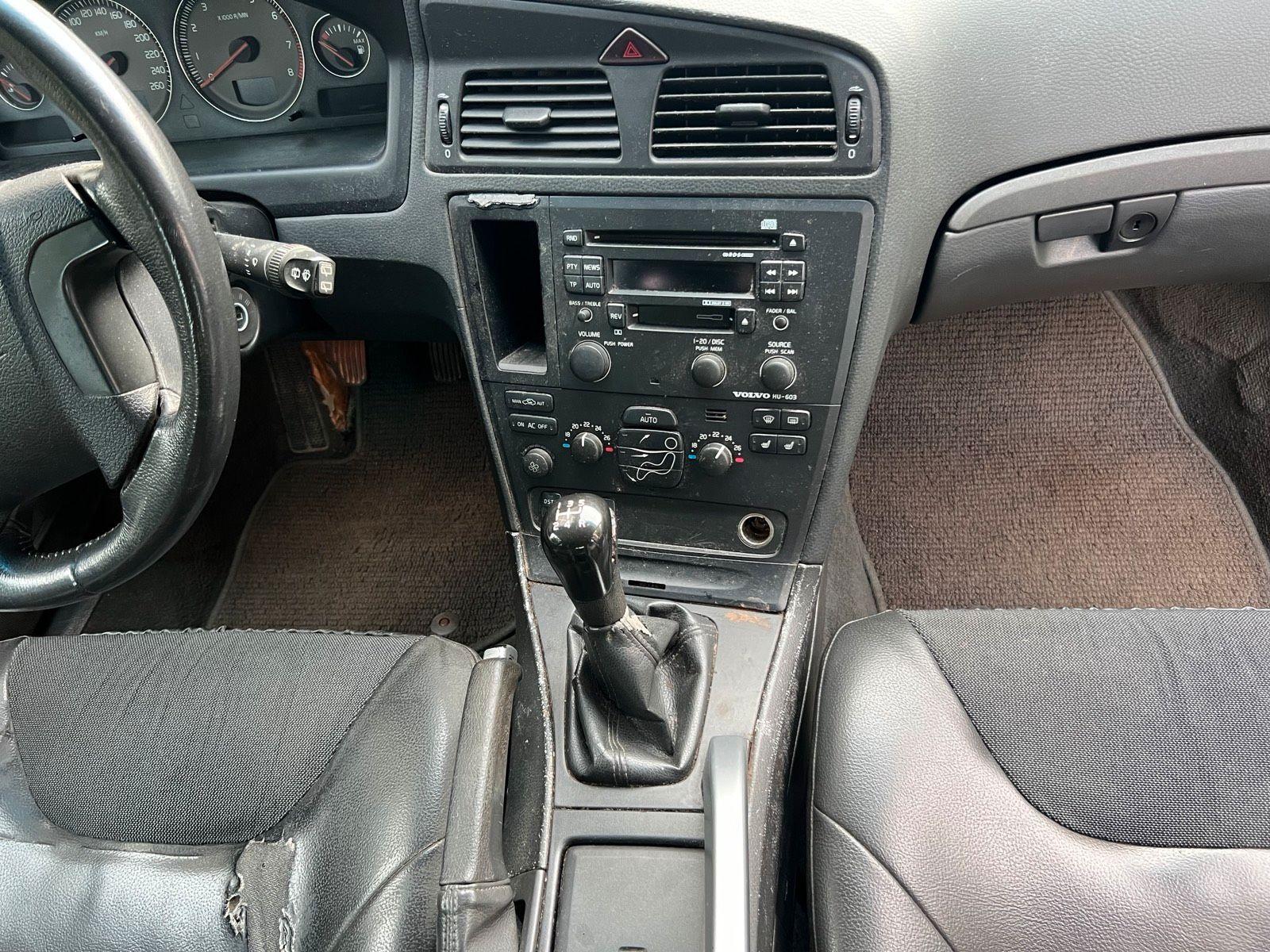 Volvo XC70 2004 — photo 15