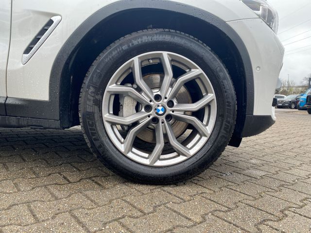 BMW X3 xDrive30d xLine Pano360CamHUDEDCAHKCarpl