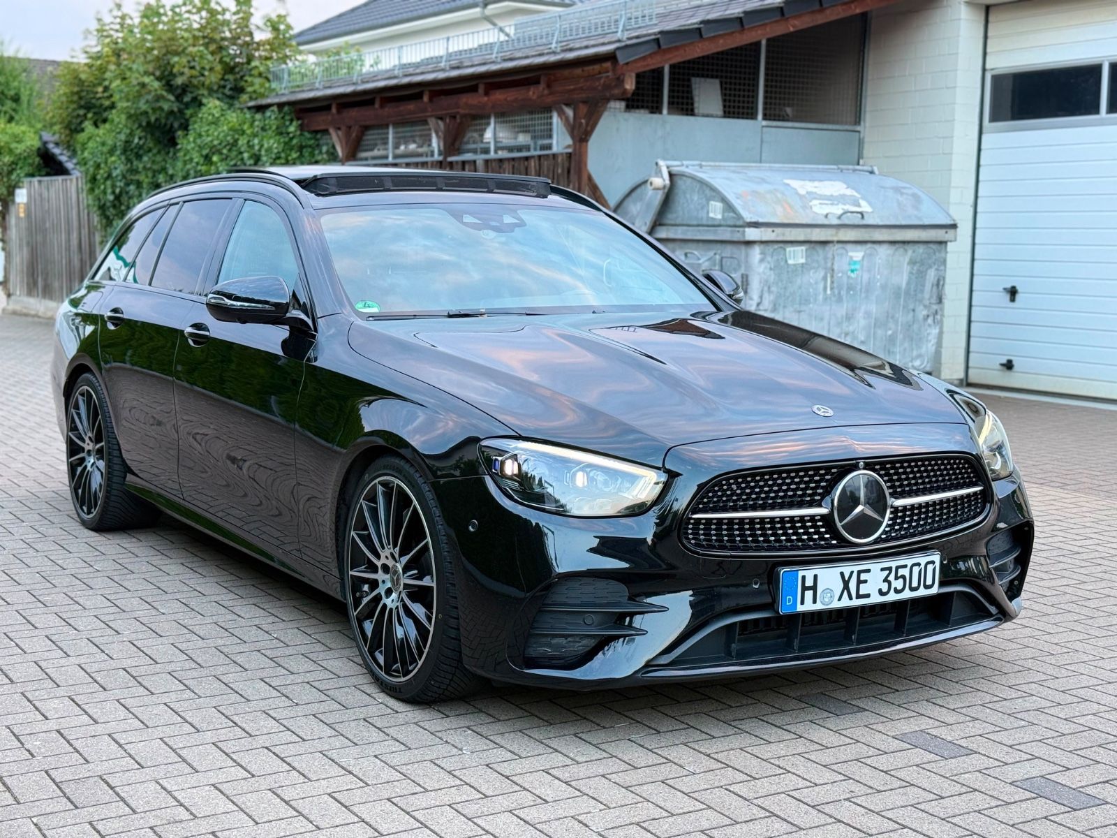 MERCEDES-BENZ E 220 d AMG|Pano|SHZ|360Kam|HeadUp