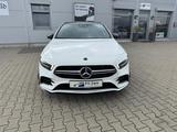 Mercedes-Benz A 35 AMG 4Matic Pano/MBUX/Kamera360 - mit Benzin-Antrieb: Schiebedach, Limousine