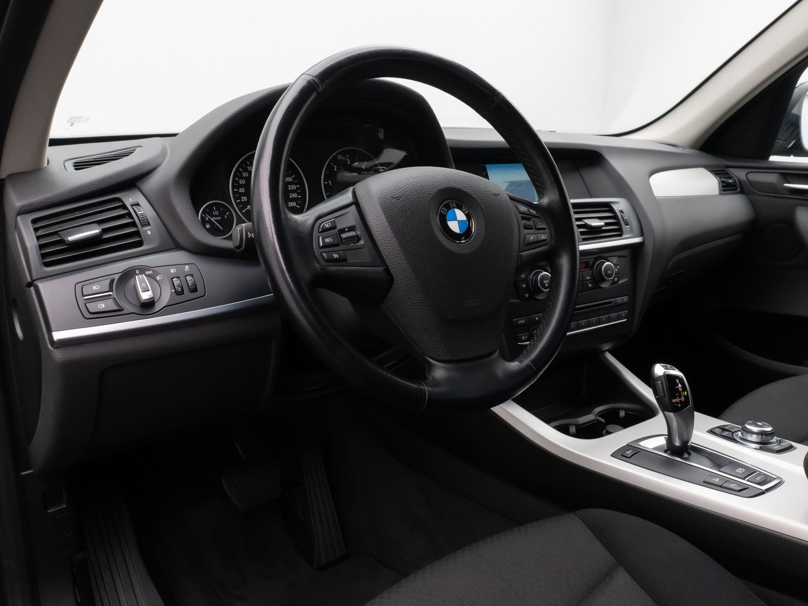 Fahrzeugabbildung BMW X3 xD20d Navi Sitzhzg PDC Tempomat 8Fach