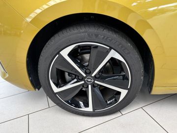 Fotografie 20 des Opel Astra 1.2 Turbo GS AHK