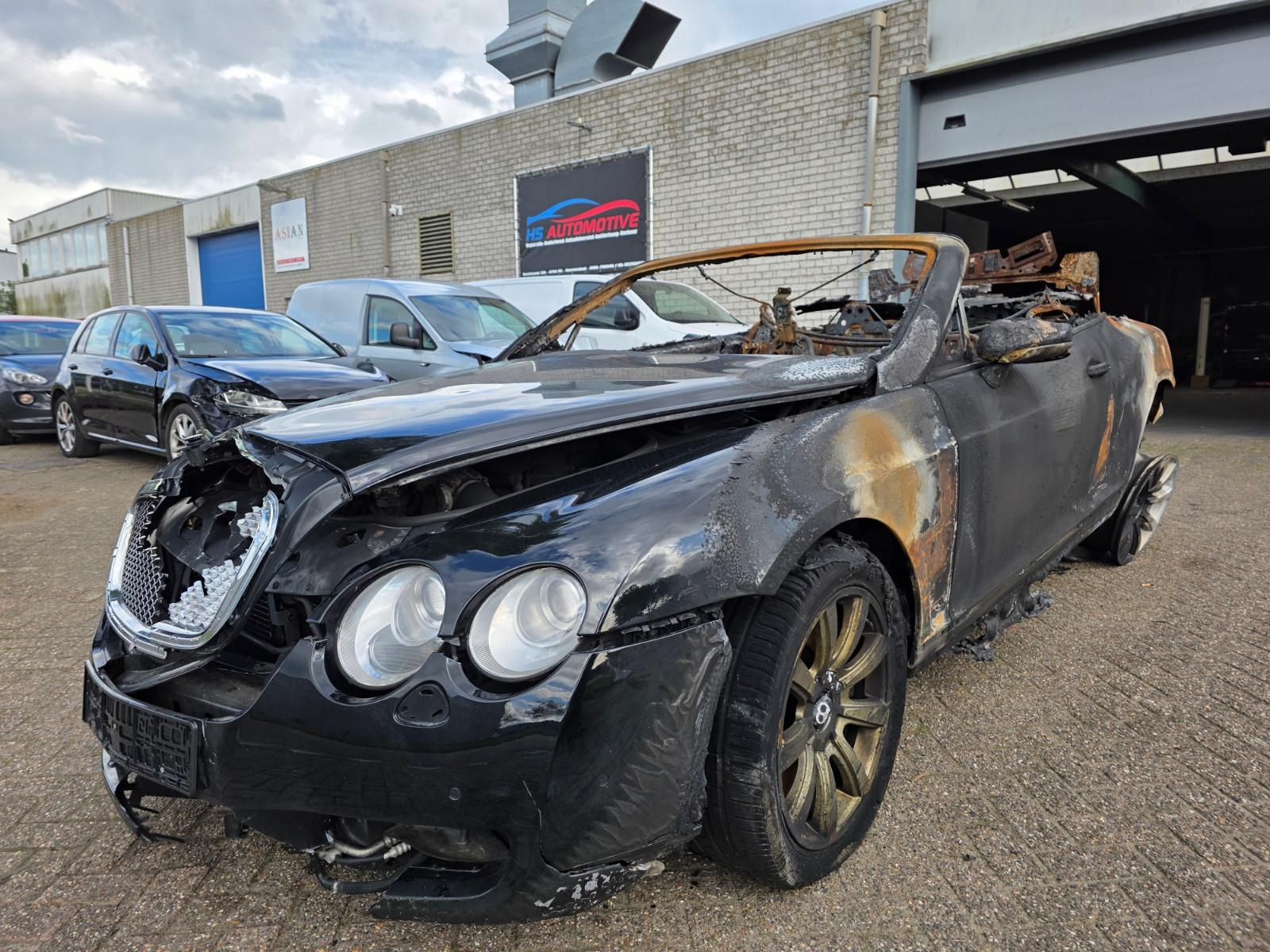 Bentley Continental GTC - 6.0 W12