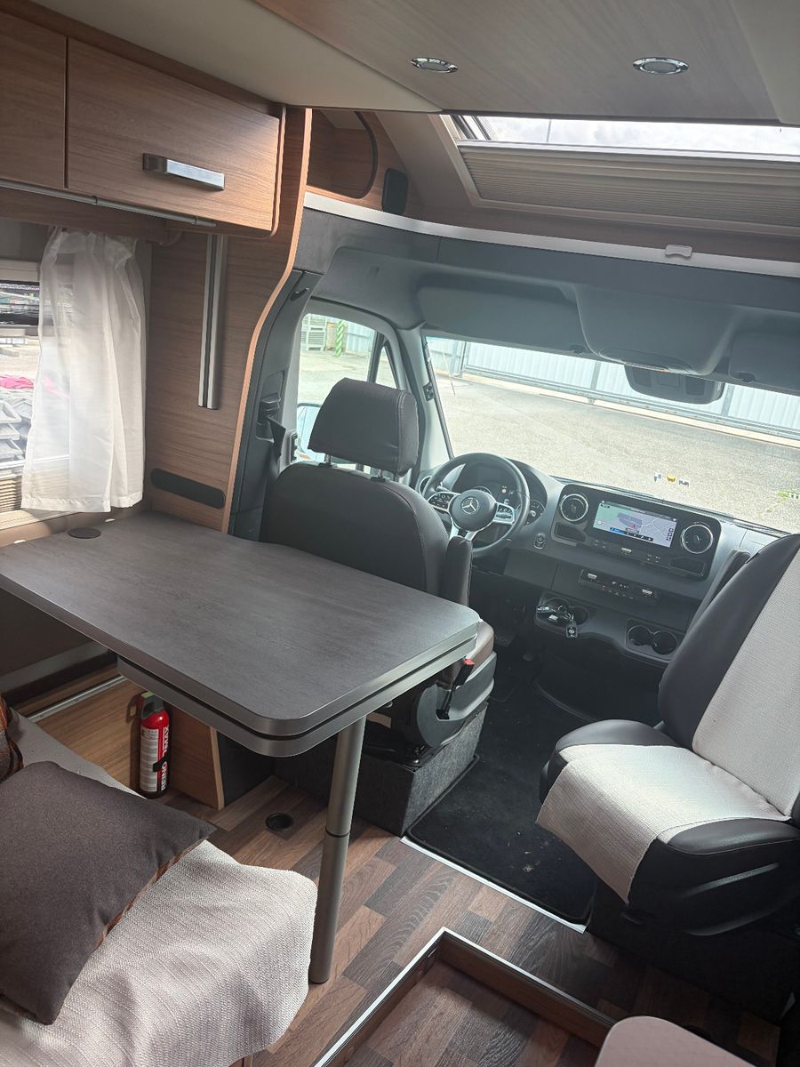 Fahrzeugabbildung Weinsberg CaraCompact Suite MB 640 MEG