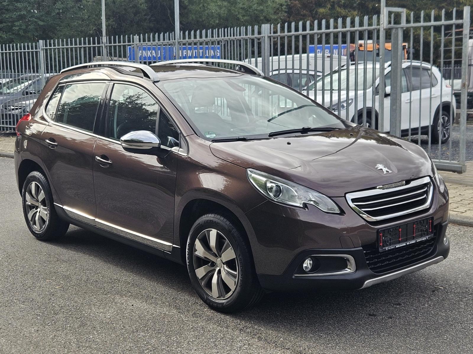 Peugeot 2008 Allure KLIMAAUT/LEDER/TEPOMAT/AHK/SCKHEFT P
