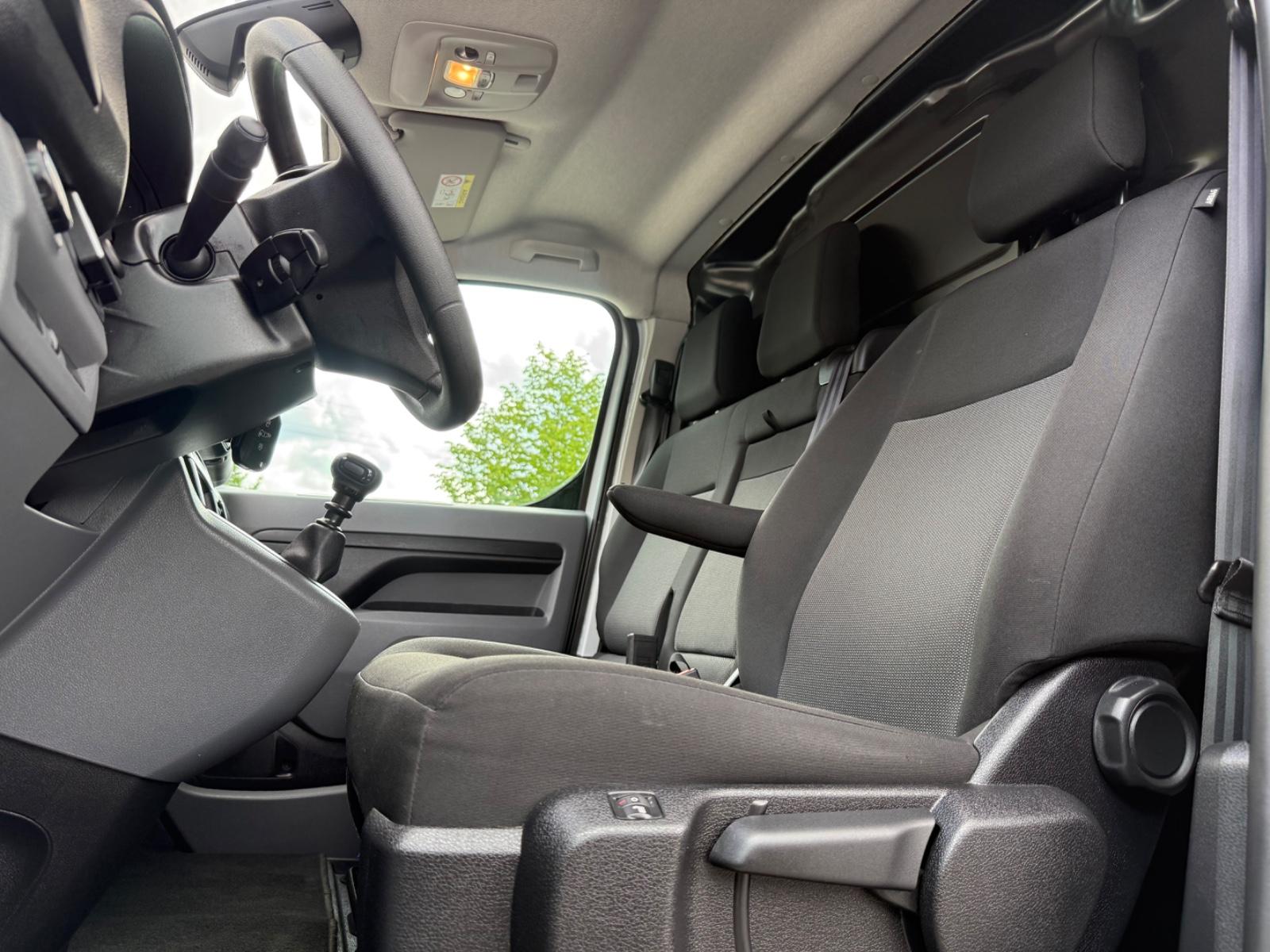 Peugeot Expert 2.0 HDI Premium L2 KLIMA NAVI TEMP AHK