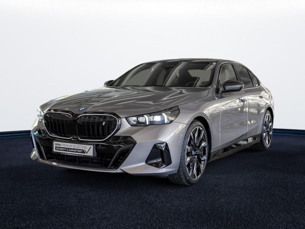 BMW i5 40 xDrive M-Sport Pro PANO AHK B&W HUD ACC imagem 2