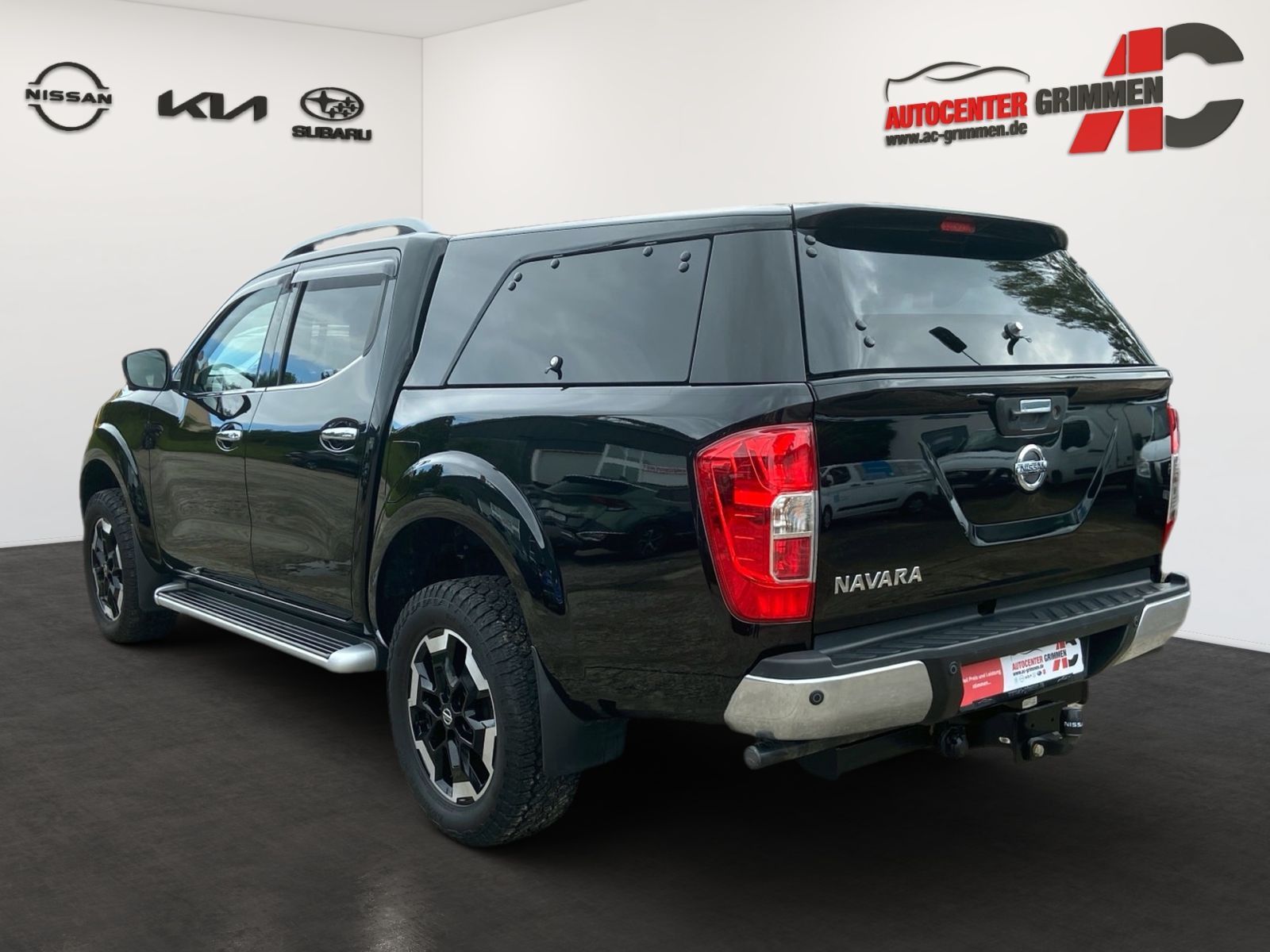 Fahrzeugabbildung Nissan Navara Tekna Double Cab 4x4 Automatik , Hardtop,