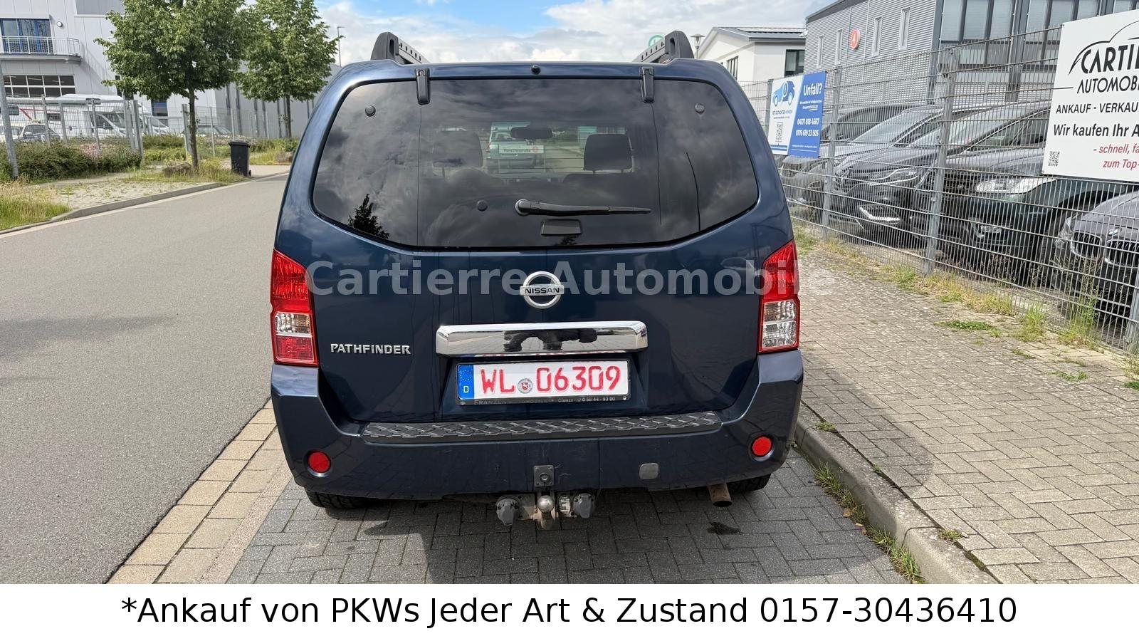NISSAN PATHFINDER 2.5 DCI 174CH - ELEGANCE - BVM - CLIMATISATION - ATTELAGE